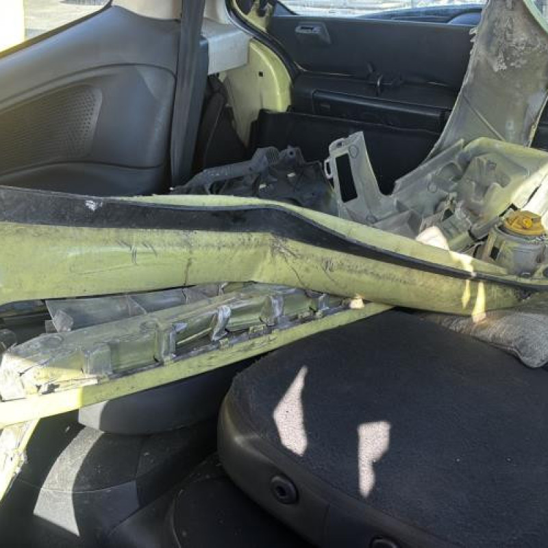 Pare choc arriere CITROEN C2 Photo n°16