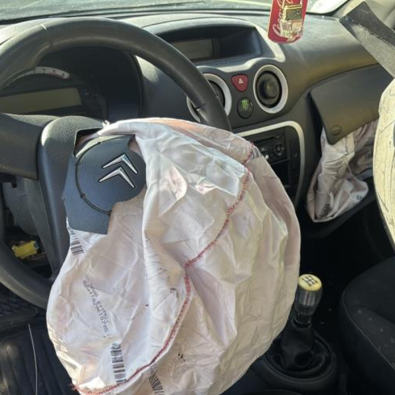 Pare choc arriere CITROEN C2 Photo n°17