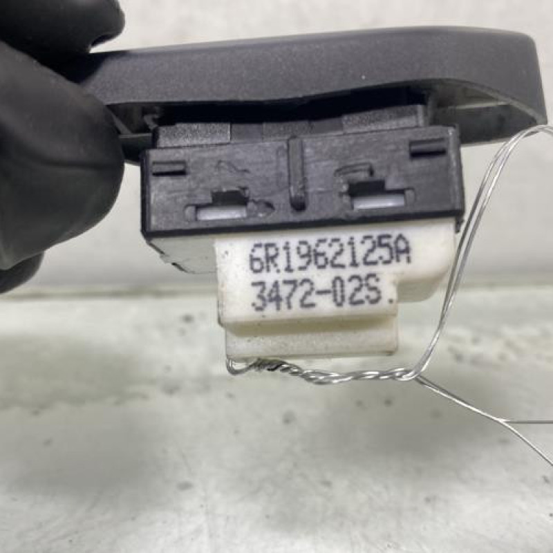 Commande de fermeture centralisee VOLKSWAGEN POLO 5 Photo n°3