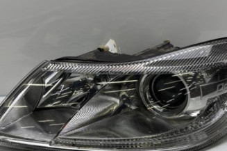 Optique avant principal gauche (feux)(phare) SKODA OCTAVIA 2 Photo n°1