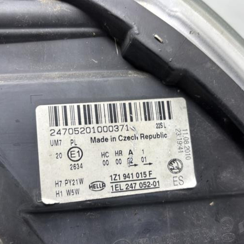 Optique avant principal gauche (feux)(phare) SKODA OCTAVIA 2 Photo n°4