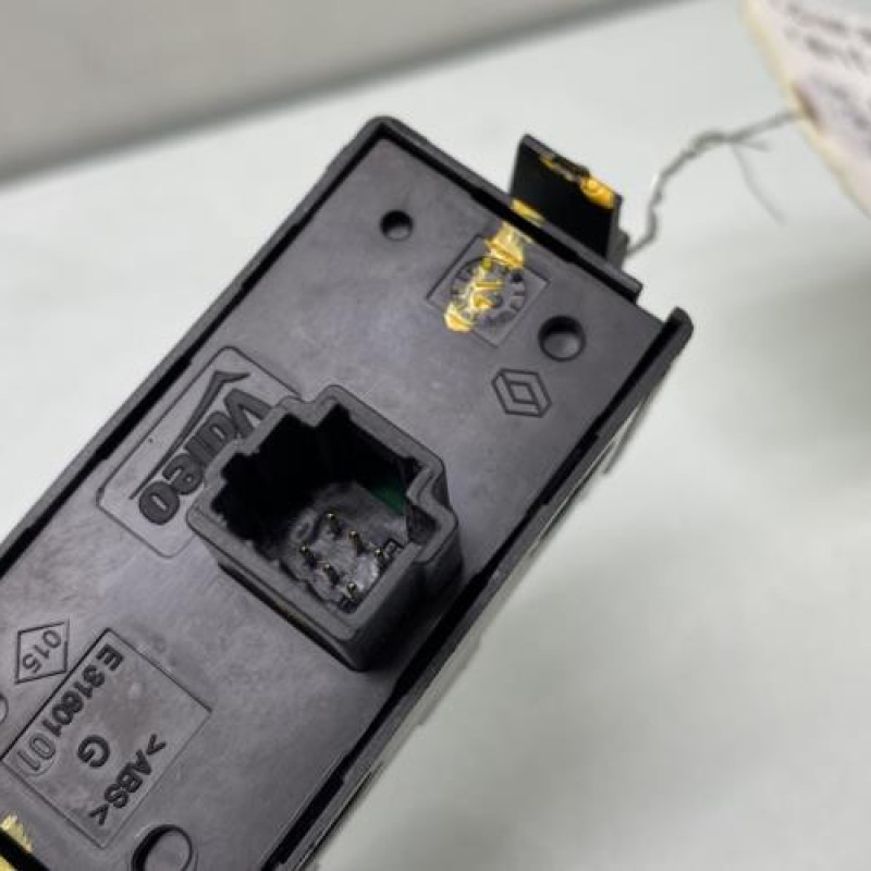 Bouton de warning DACIA DOKKER Photo n°3