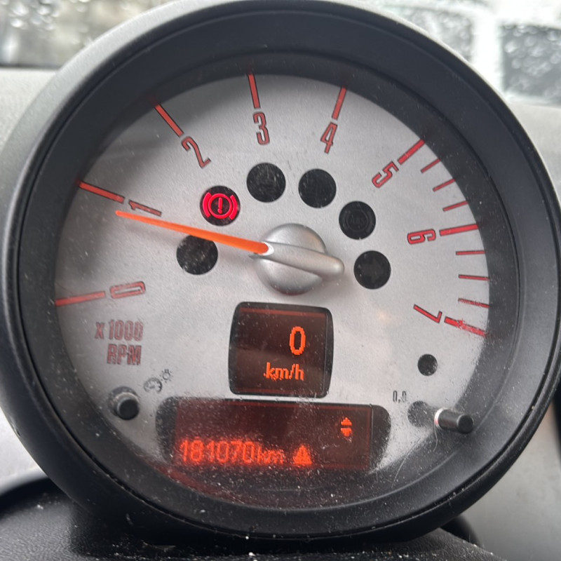 MINI MINI 2 R56 PHASE 2 1.6D - 16V TURBO ONE D Photo n°21