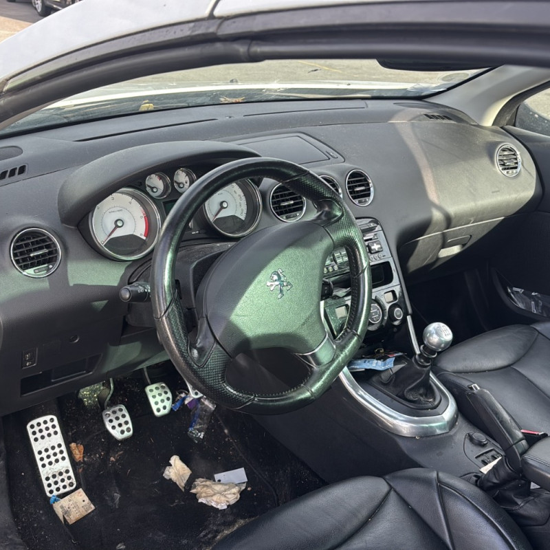 PEUGEOT 308 1 PHASE 1 CABRIOLET 2.0 HDI - 16V TURBO Photo n°12