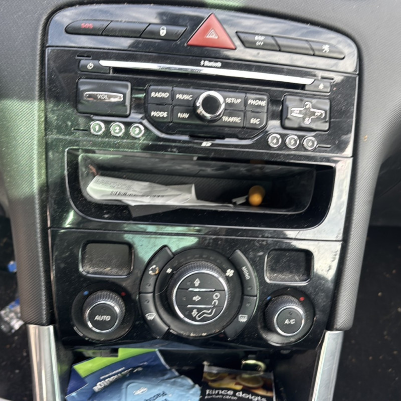 PEUGEOT 308 1 PHASE 1 CABRIOLET 2.0 HDI - 16V TURBO Photo n°17