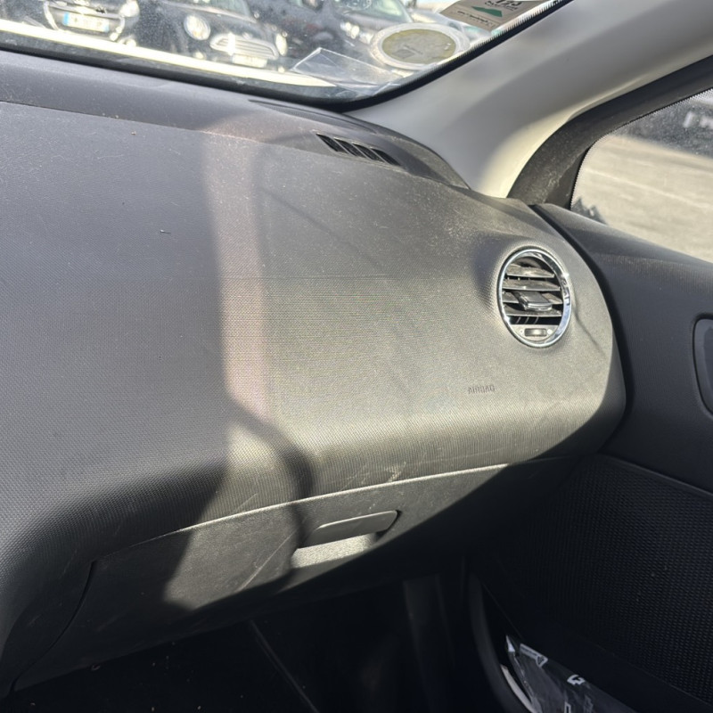 PEUGEOT 308 1 PHASE 1 CABRIOLET 2.0 HDI - 16V TURBO Photo n°19