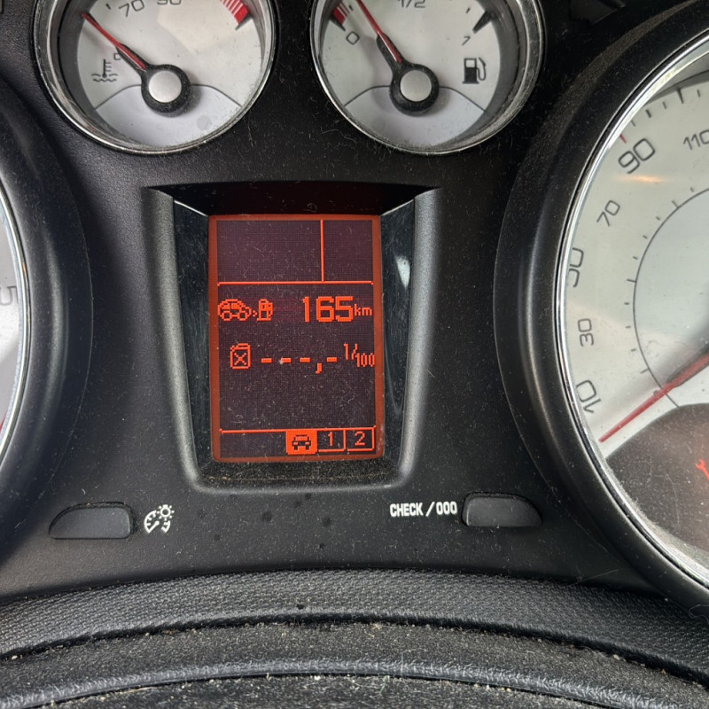 PEUGEOT 308 1 PHASE 1 CABRIOLET 2.0 HDI - 16V TURBO Photo n°20