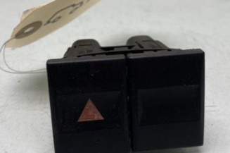 Bouton de warning FORD MONDEO 2 Photo n°1