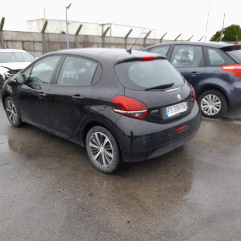 PEUGEOT 208 1 PHASE 2 1.2 VTI - 12V Photo n°4