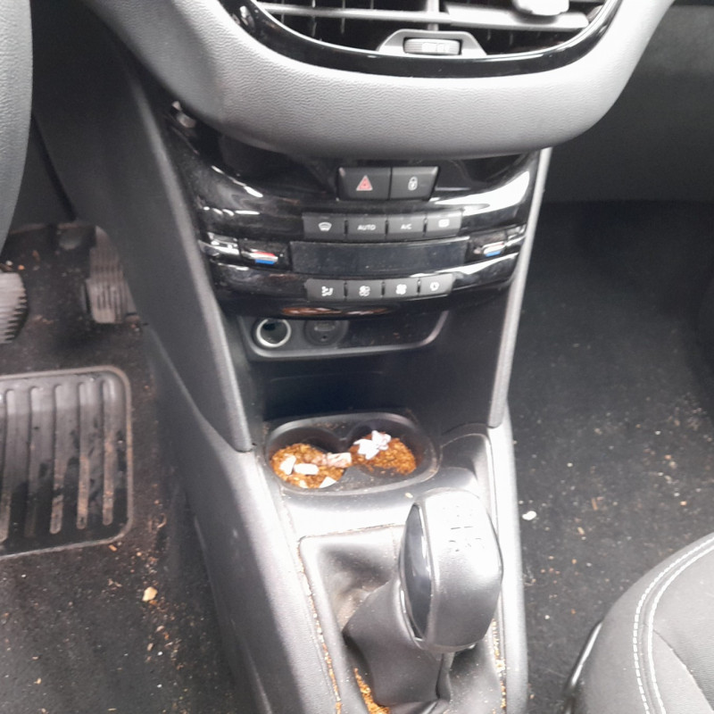 PEUGEOT 208 1 PHASE 2 1.2 VTI - 12V Photo n°8