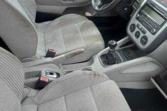 Pare boue avant droit VOLKSWAGEN EOS