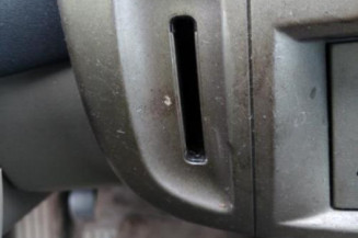 Pare boue avant droit RENAULT SCENIC 2