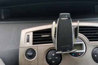 Pare boue avant droit RENAULT SCENIC 2