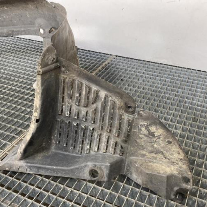 Pare boue avant droit RENAULT LAGUNA 2 Photo n°1