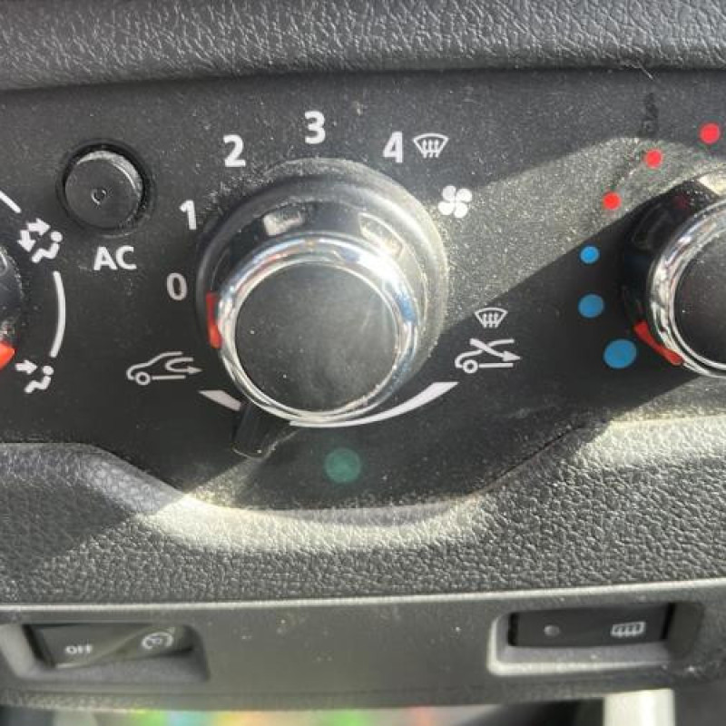 Pare boue avant gauche DACIA LODGY Photo n°8