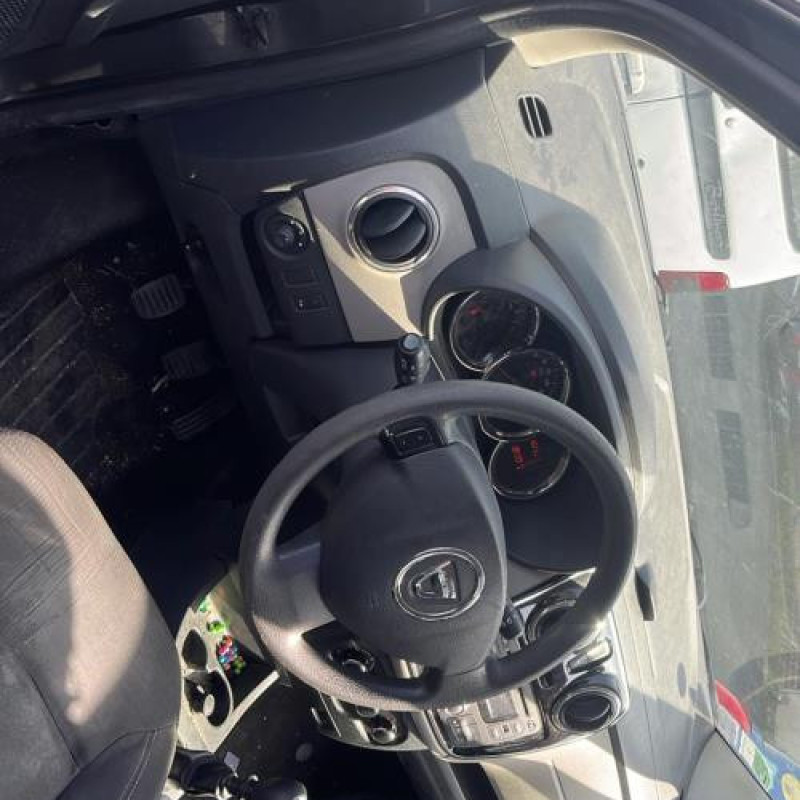 Pare boue avant gauche DACIA LODGY Photo n°13