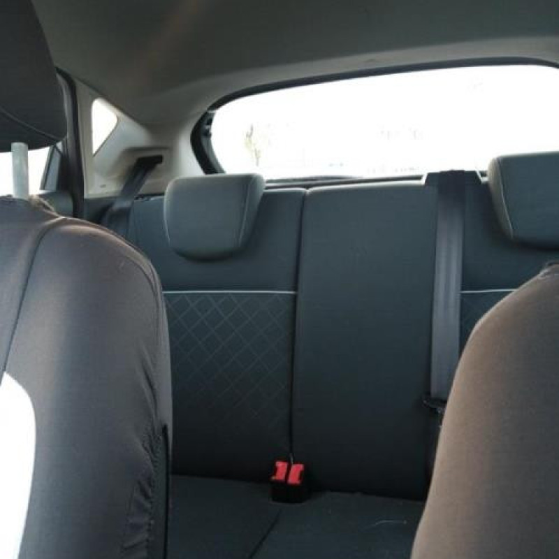 Pare boue arriere gauche FORD FIESTA 6 Photo n°4