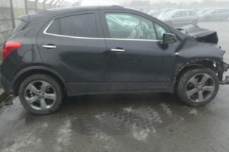 Pare boue arriere gauche OPEL MOKKA 1