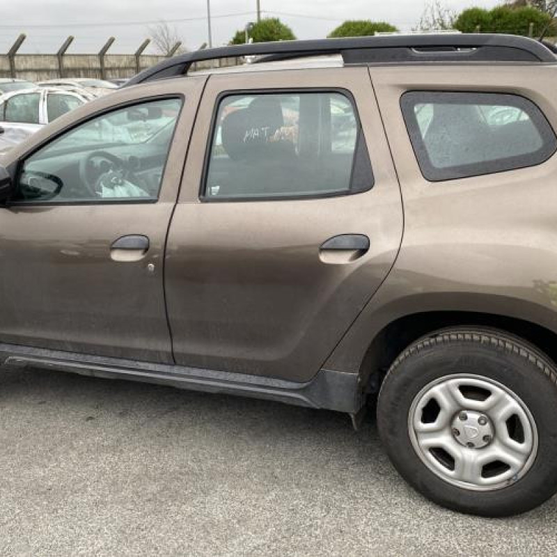 Crochet de remorquage DACIA DUSTER 2 Photo n°6