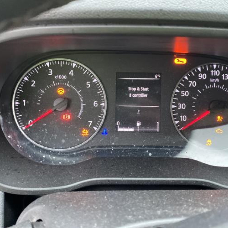 Crochet de remorquage DACIA DUSTER 2 Photo n°18