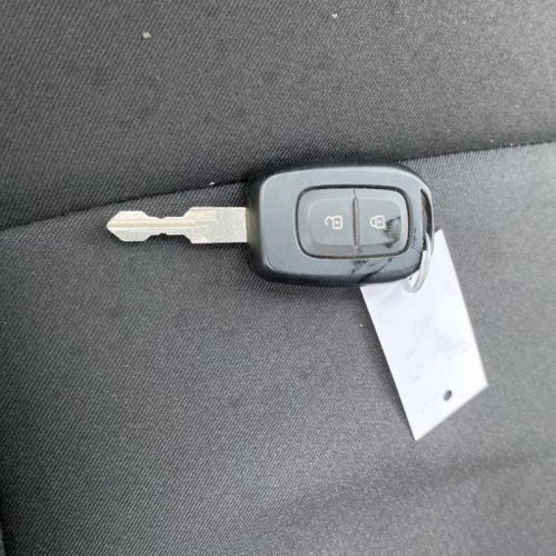 Crochet de remorquage DACIA DUSTER 2 Photo n°20