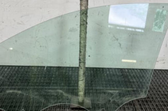 Vitre avant droit OPEL CORSA F