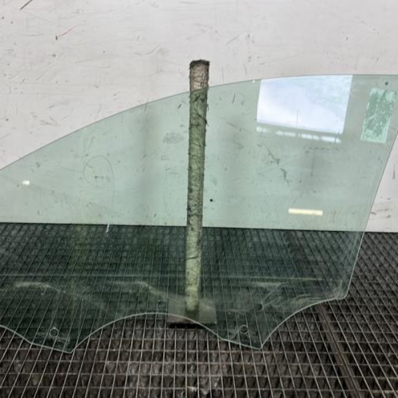 Vitre avant droit OPEL CORSA F Photo n°4
