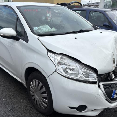 Crochet de remorquage PEUGEOT 208 1