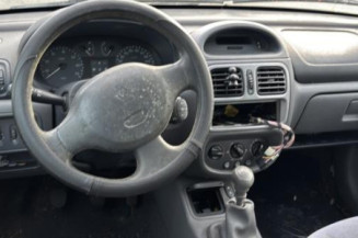 Aile avant droit RENAULT CLIO 2
