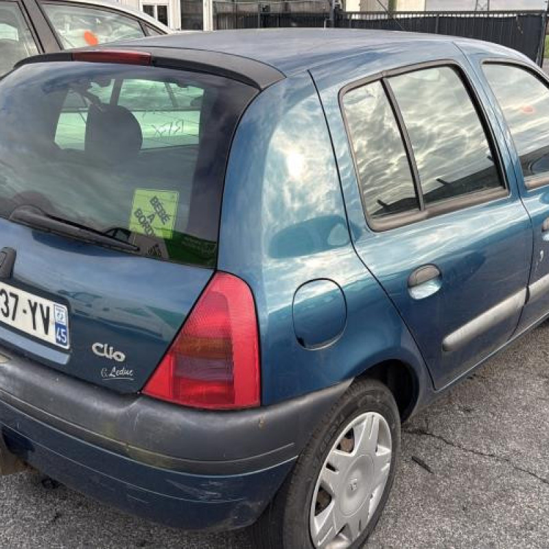 Aile avant gauche RENAULT CLIO 2 Photo n°7