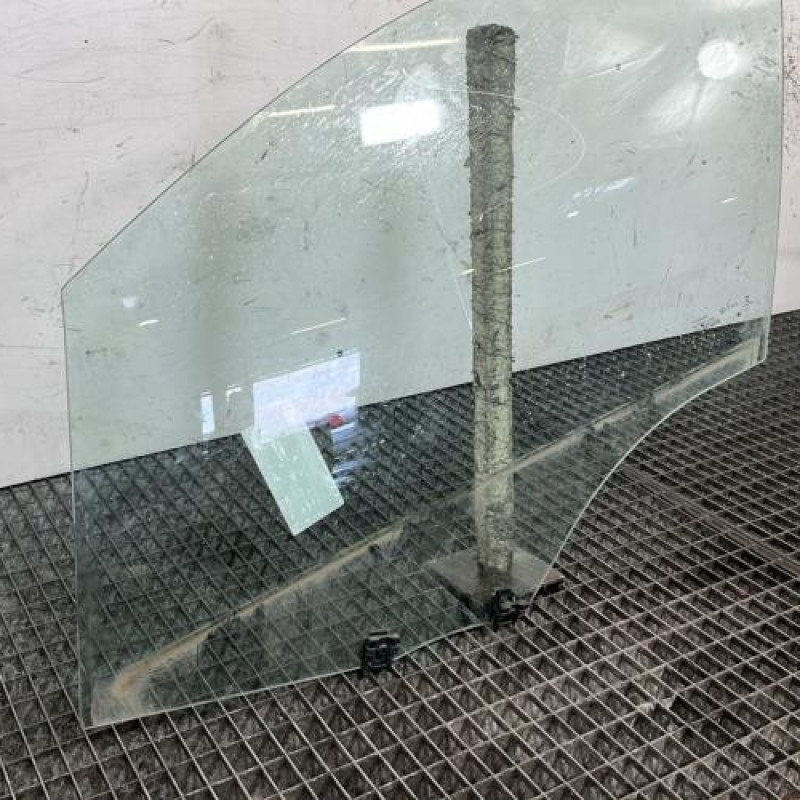 Vitre avant gauche CITROEN C4 2 Photo n°2