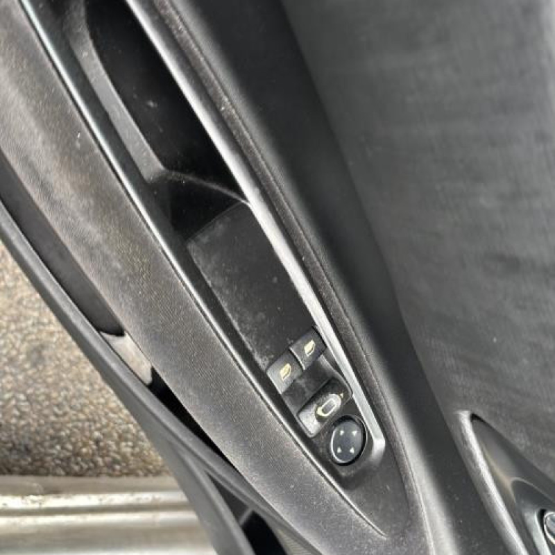 Fermeture de capot CITROEN C4 1 Photo n°13