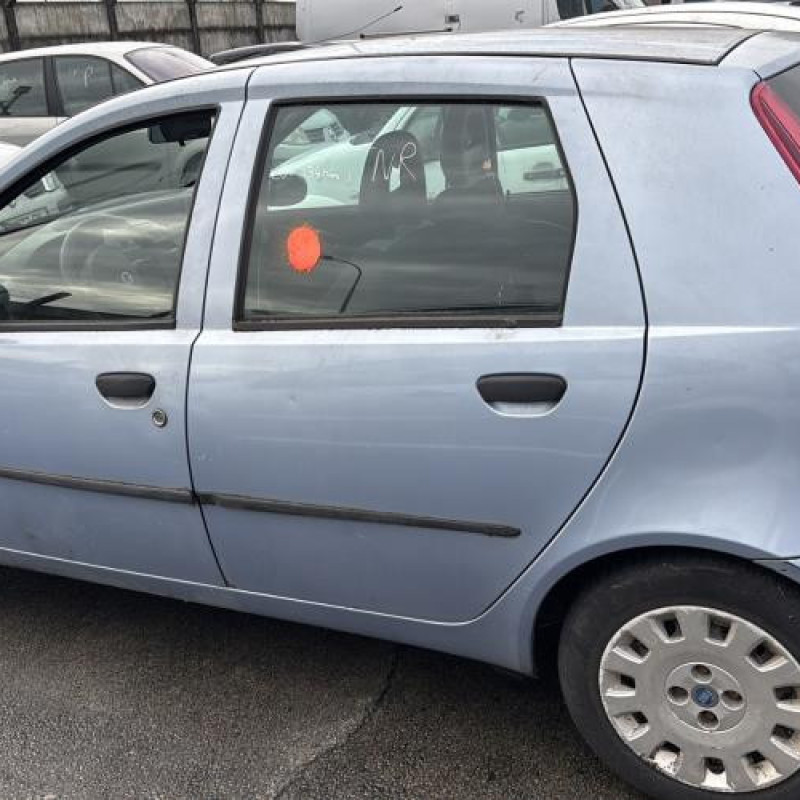 Fermeture de capot FIAT PUNTO 2 Photo n°9
