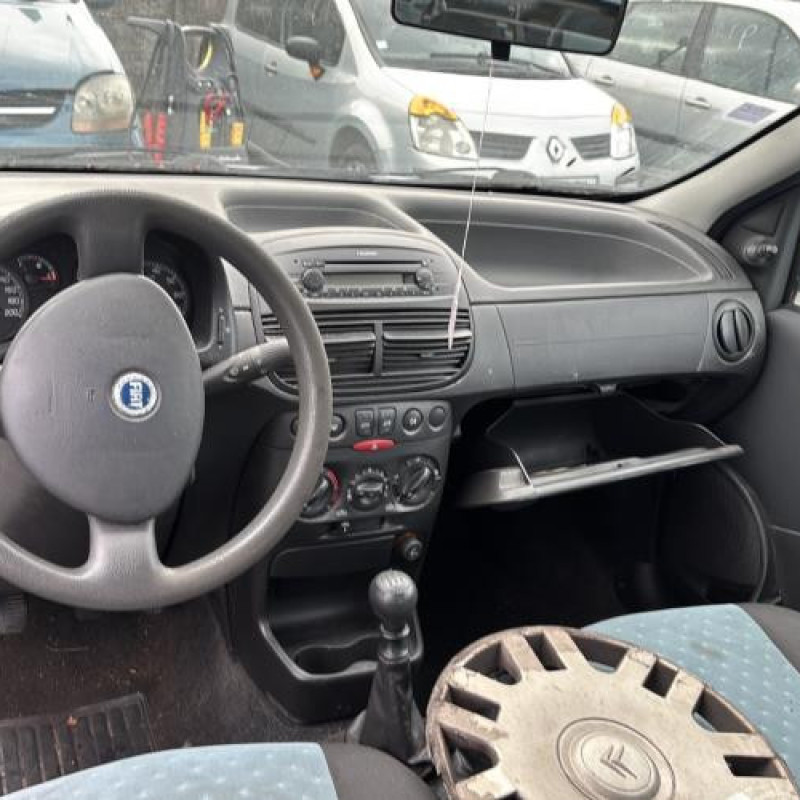 Fermeture de capot FIAT PUNTO 2 Photo n°17