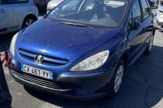 Pare boue avant droit PEUGEOT 307