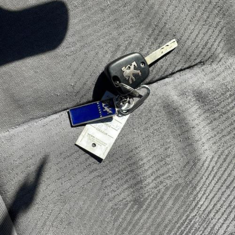 Pare boue avant droit PEUGEOT 307 Photo n°4