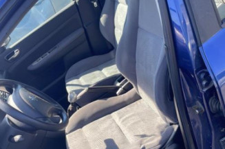 Pare boue avant droit PEUGEOT 307