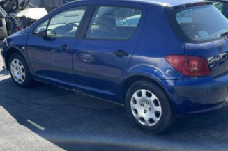 Pare boue avant droit PEUGEOT 307