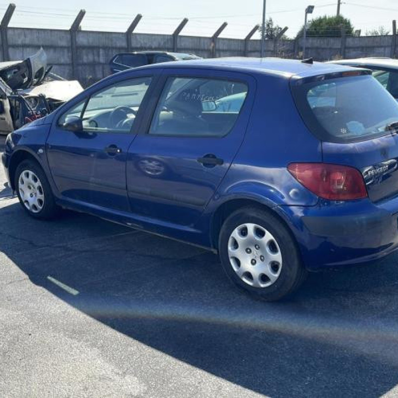 Pare boue avant droit PEUGEOT 307 Photo n°9