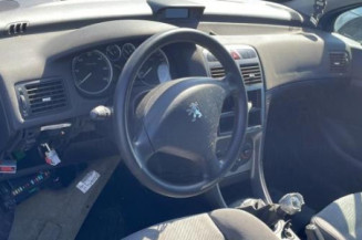 Pare boue avant droit PEUGEOT 307