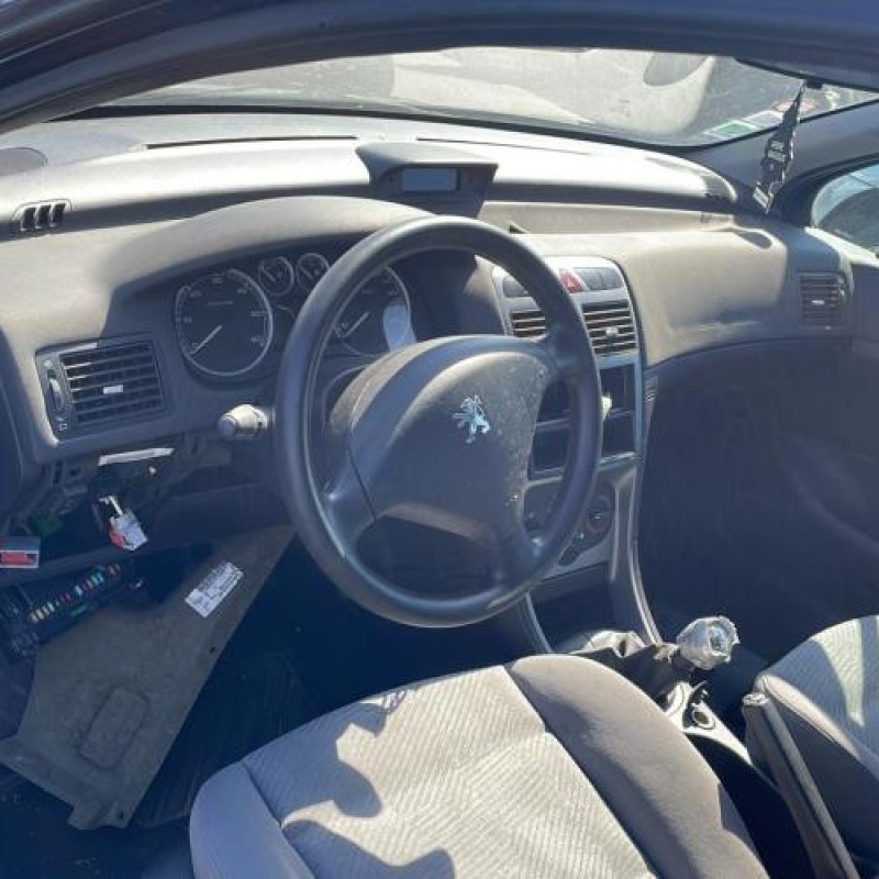 Pare boue avant droit PEUGEOT 307 Photo n°10