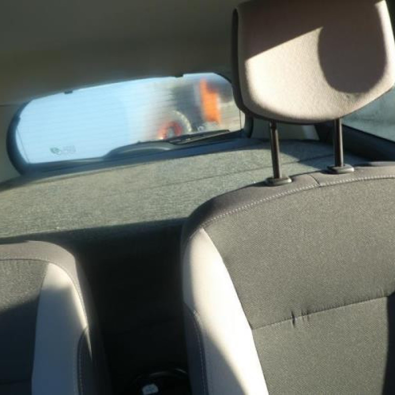 Pare boue avant droit RENAULT CLIO 3 Photo n°7