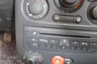 Pare boue avant droit RENAULT CLIO 3