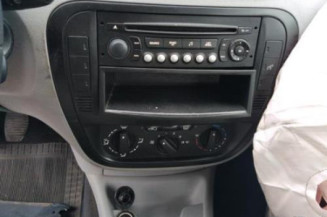 Pare boue avant gauche CITROEN C3 1