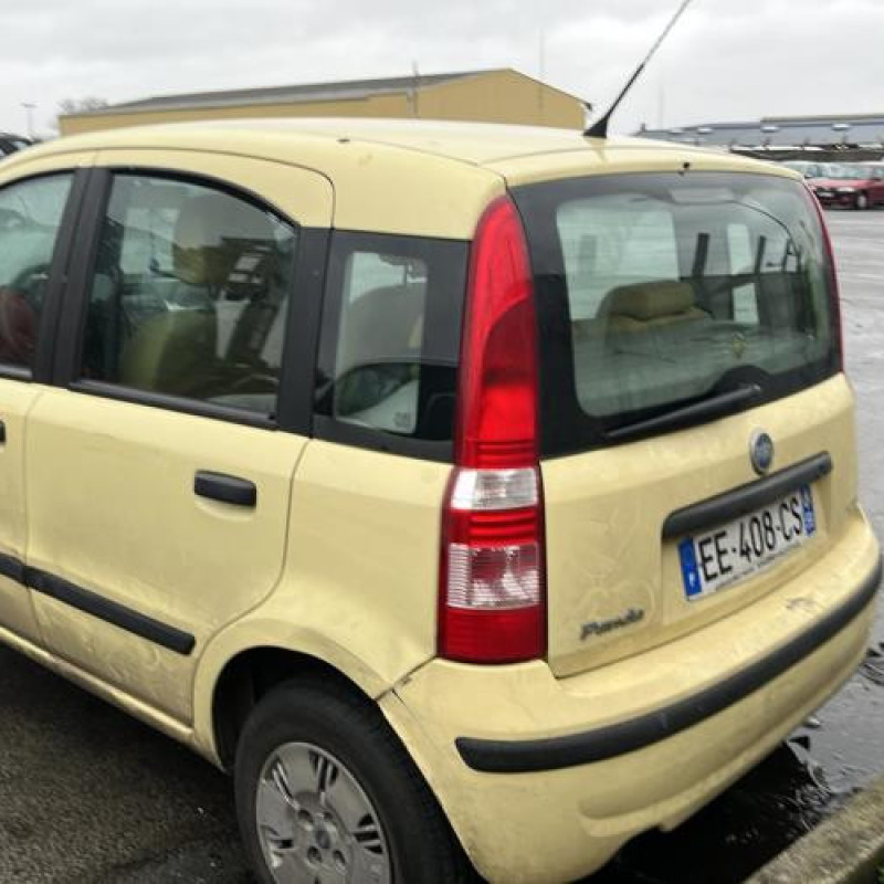 Pare boue avant droit FIAT PANDA 2 Photo n°10