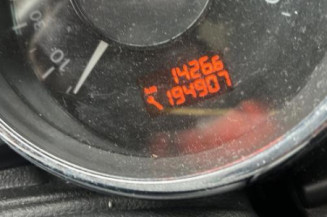 Pare boue avant gauche PEUGEOT 3008 1