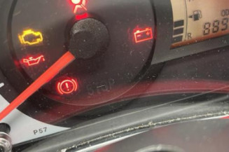 Pare boue avant droit PEUGEOT 107