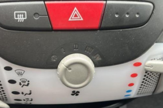 Pare boue avant droit PEUGEOT 107