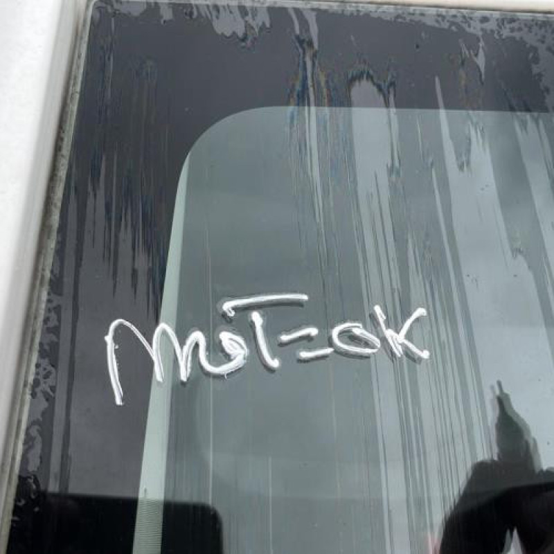 Pare boue avant droit PEUGEOT 107 Photo n°16