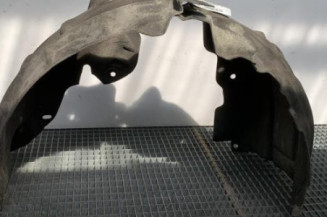 Pare boue avant droit RENAULT SCENIC 3